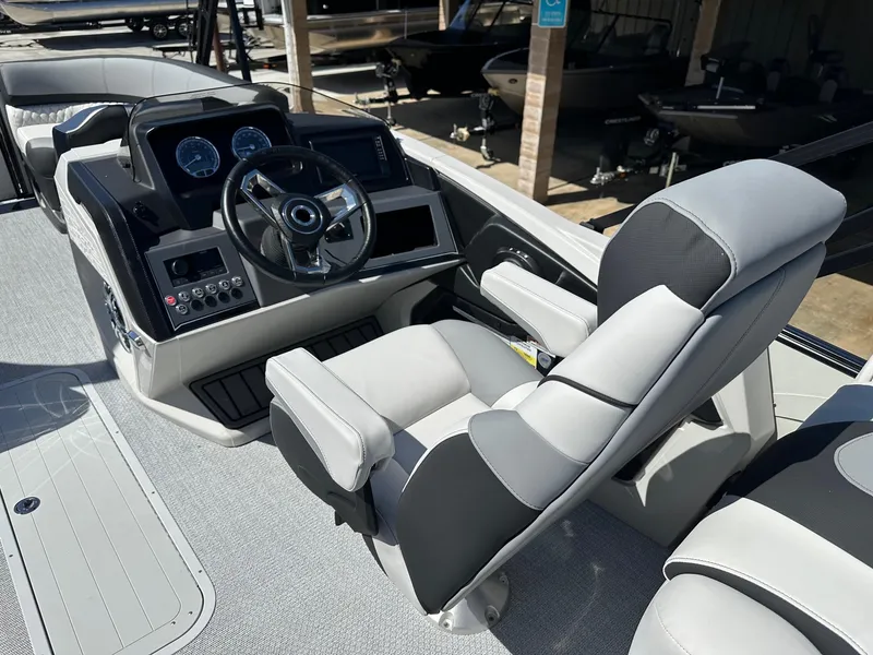 Slide: The Image of Avalon Catalina - 23 FT Quad Lounger w/ 200HP Mercury! 2025 - 8