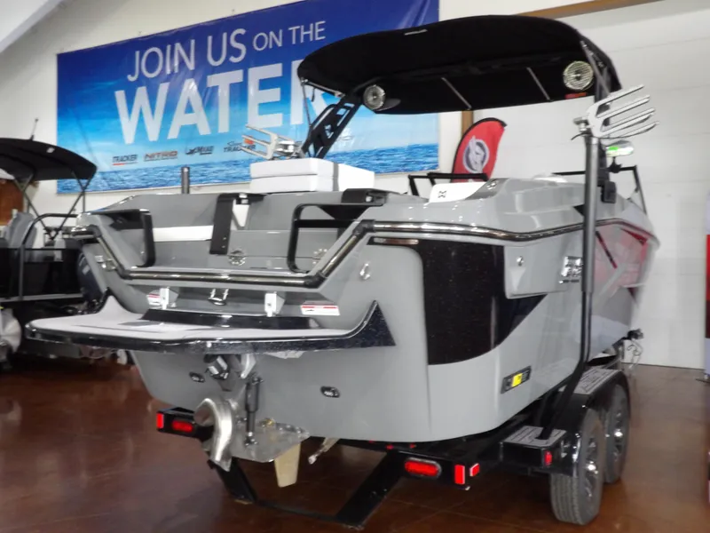 Slide: The Image of Heyday Wake Boats H22 2025 - 4