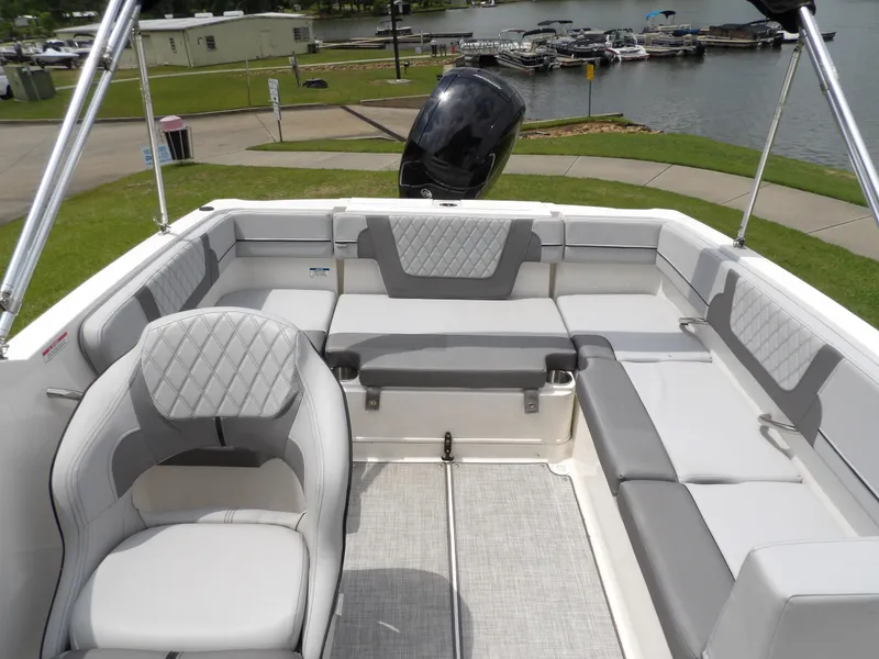 Slide: The Image of Bayliner VR4OB 2024 - 14