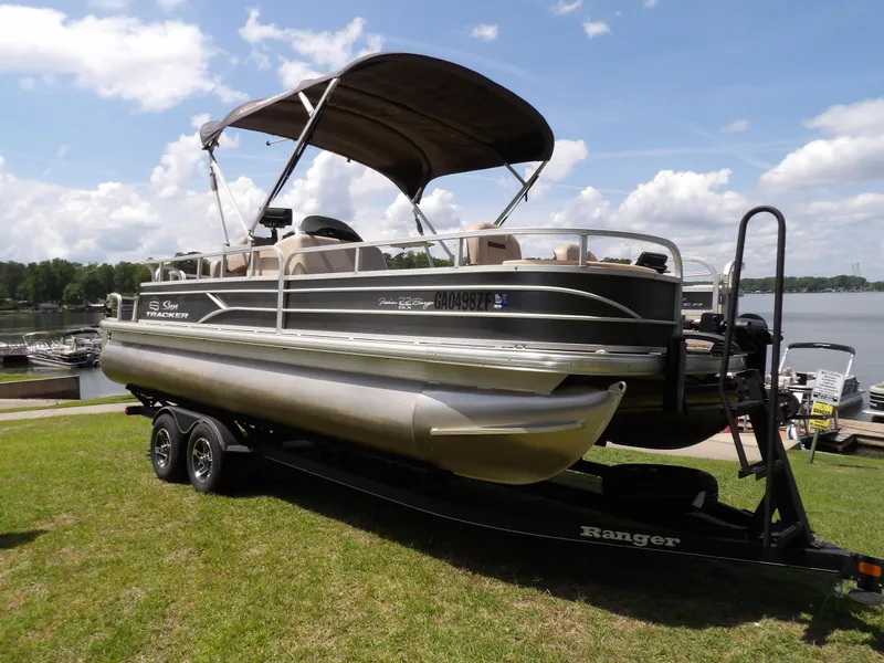 Slide: The Image of Sun Tracker SIG Fishin'Barge 22 2017 - 10