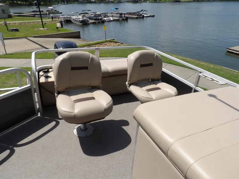 Slide: The Image of Sun Tracker SIG Fishin'Barge 22 2017 - 13