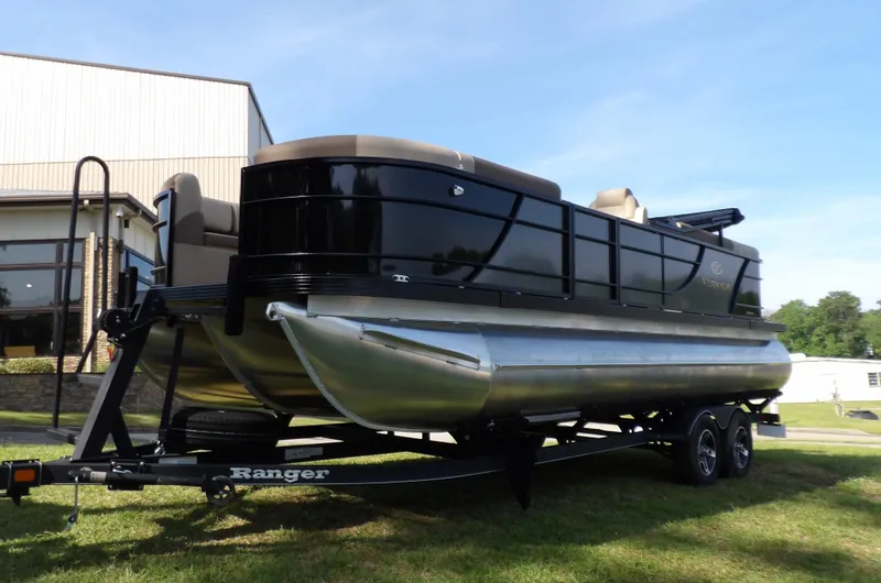 Slide: The Image of Veranda Relax 22 RC 2025 - 11