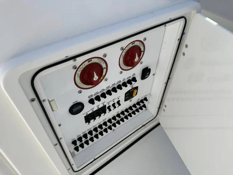 Slide: The Image of Pursuit S 288 Sport 2025 - 22