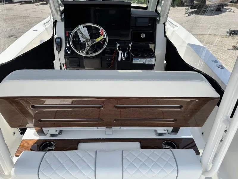 Slide: The Image of Pursuit S 288 Sport 2025 - 25