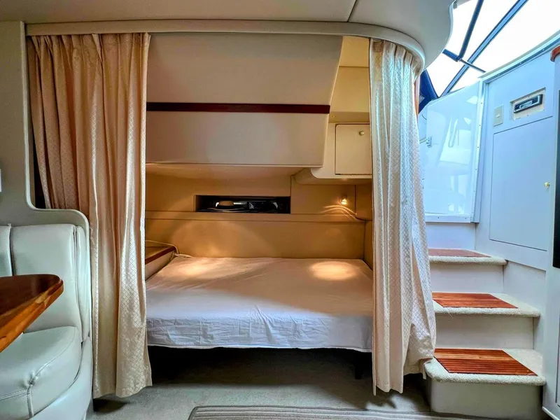 Slide: The Image of Cruisers 3575 Esprit 1998 - 32