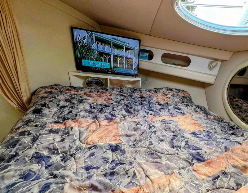 Slide: The Image of Cruisers 3575 Esprit 1998 - 38