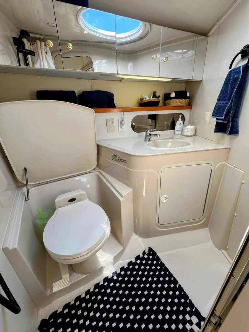 Slide: The Image of Cruisers 3575 Esprit 1998 - 39
