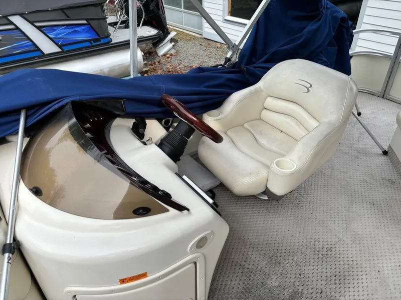 Slide: The Image of Bennington 2575RL 2005 - 11