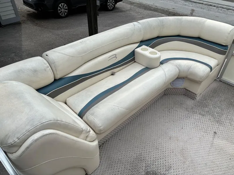 Slide: The Image of Bennington 2575RL 2005 - 14