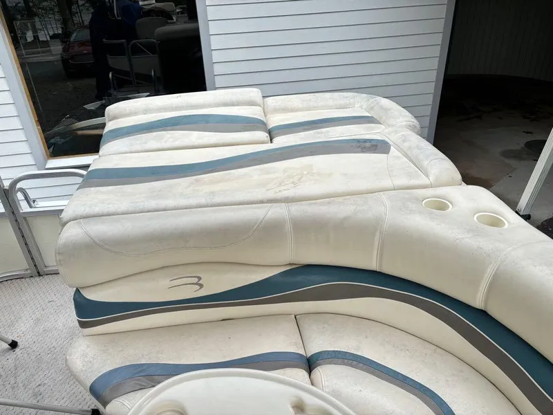 Slide: The Image of Bennington 2575RL 2005 - 3