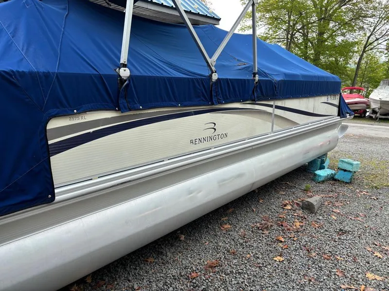 Slide: The Image of Bennington 2575RL 2005 - 4