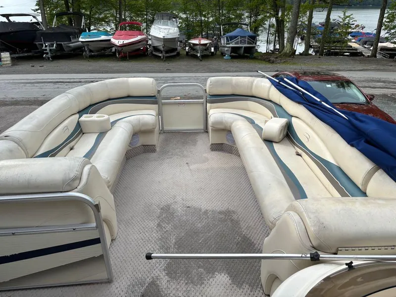 Slide: The Image of Bennington 2575RL 2005 - 5