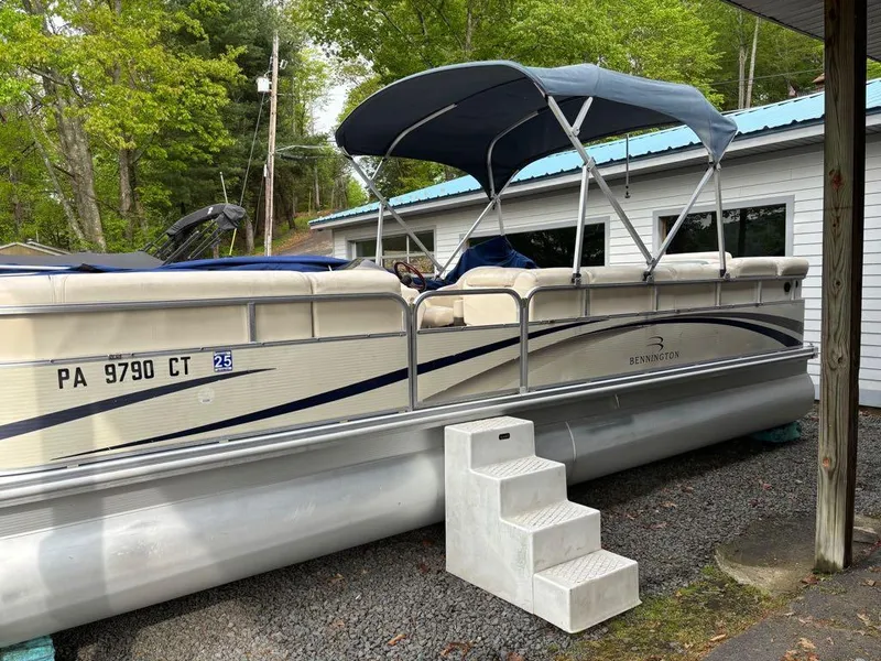 Slide: The Image of Bennington 2575RL 2005 - 8