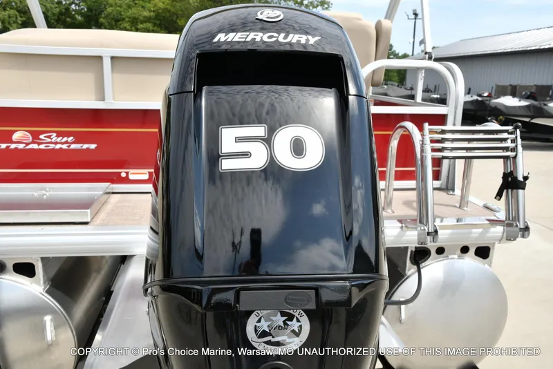 Slide: The Image of Sun Tracker Bass Buggy 16 XL Select w/50HP CT 4 Stroke 2025 - 11