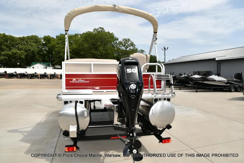 Slide: The Image of Sun Tracker Bass Buggy 16 XL Select w/50HP CT 4 Stroke 2025 - 12