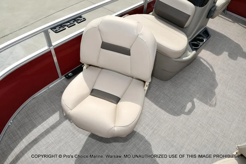 Slide: The Image of Sun Tracker Bass Buggy 16 XL Select w/50HP CT 4 Stroke 2025 - 23