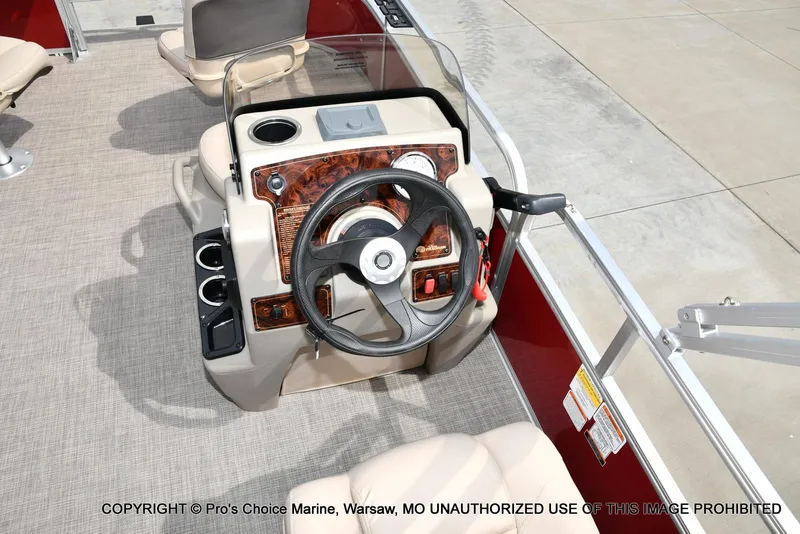 Slide: The Image of Sun Tracker Bass Buggy 16 XL Select w/50HP CT 4 Stroke 2025 - 34