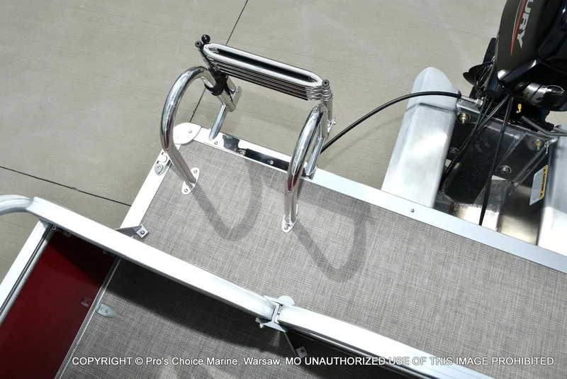 Slide: The Image of Sun Tracker Bass Buggy 16 XL Select w/50HP CT 4 Stroke 2025 - 40