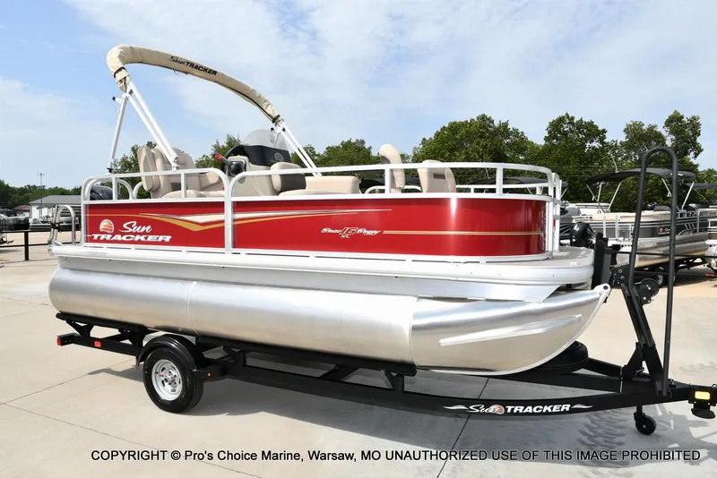 Slide: The Image of Sun Tracker Bass Buggy 16 XL Select w/50HP CT 4 Stroke 2025 - 49