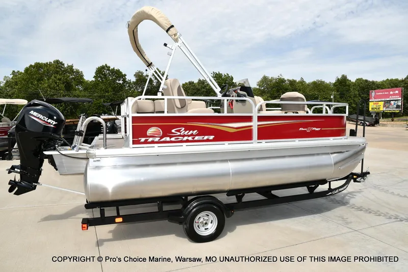 Slide: The Image of Sun Tracker Bass Buggy 16 XL Select w/50HP CT 4 Stroke 2025 - 9