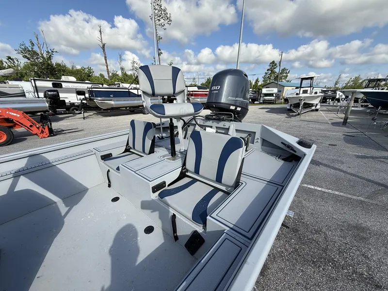 Slide: The Image of G3 Gator Tough 18 CCJ DLX 2025 - 3