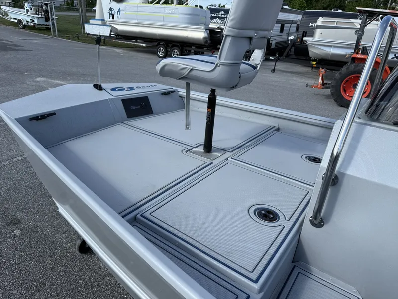 Slide: The Image of G3 Gator Tough 18 CCJ DLX 2025 - 6