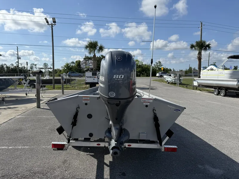 Slide: The Image of G3 Gator Tough 18 CCJ DLX 2025 - 8