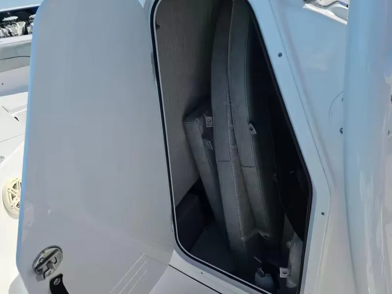 Slide: The Image of Sportsman 212 HERITAGE PLATINUM 2020 - 6