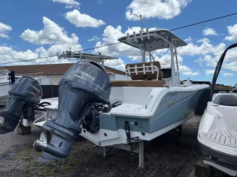 Slide: The Image of Sea Hunt Ultra 229 2023 - 3