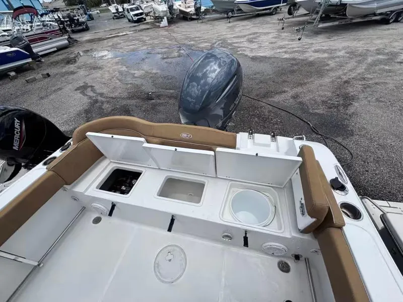 Slide: The Image of Sea Hunt Ultra 229 2023 - 9