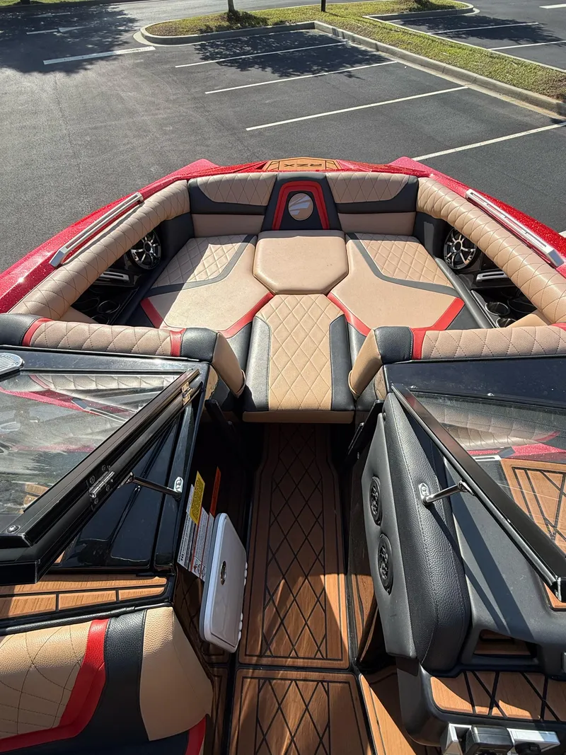 Slide: The Image of Tigé RZX2 2019 - 24