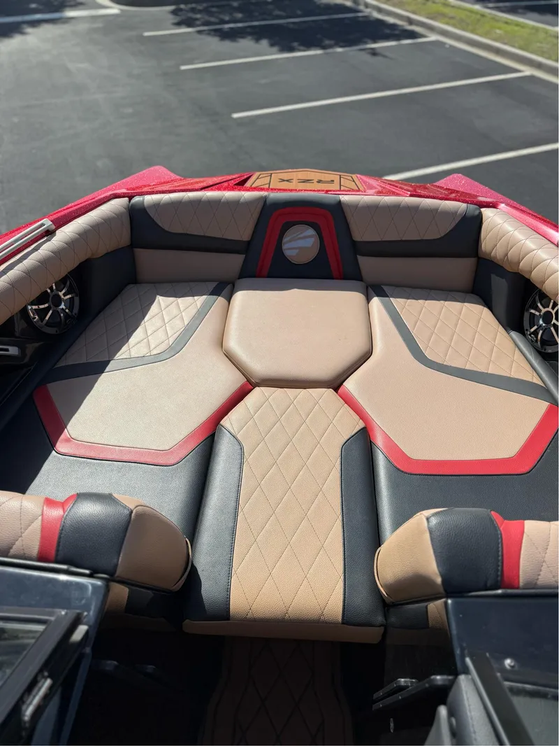 Slide: The Image of Tigé RZX2 2019 - 25