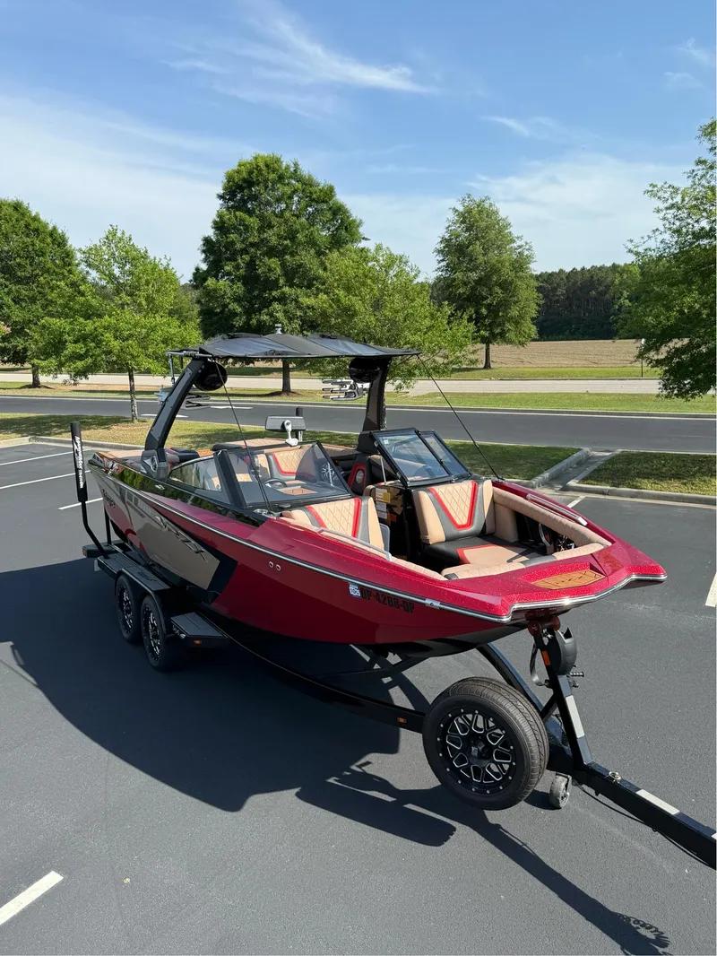 Slide: The Image of Tigé RZX2 2019 - 6