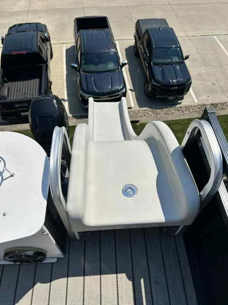 Slide: The Image of Avalon Catalina Funship 25' 2018 - 3