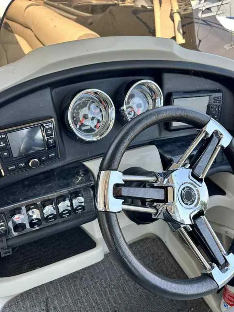 Slide: The Image of Avalon Catalina Funship 25' 2018 - 6