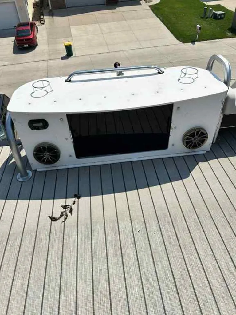 Slide: The Image of Avalon Catalina Funship 25' 2018 - 8