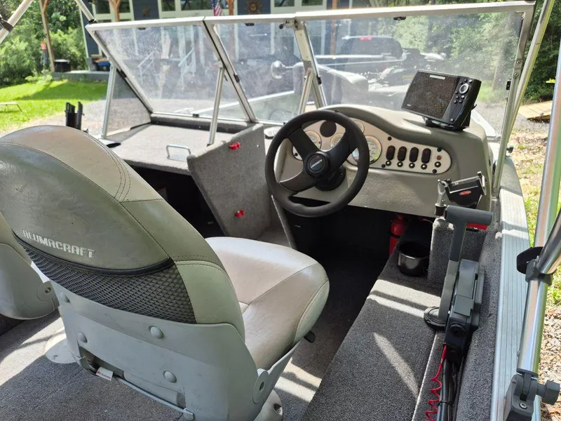 Slide: The Image of Alumacraft Classic CS 2009 - 3