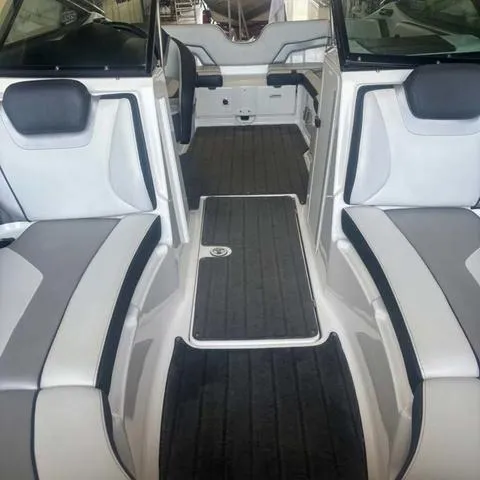 Slide: The Image of Yamaha 212X 2015 - 15