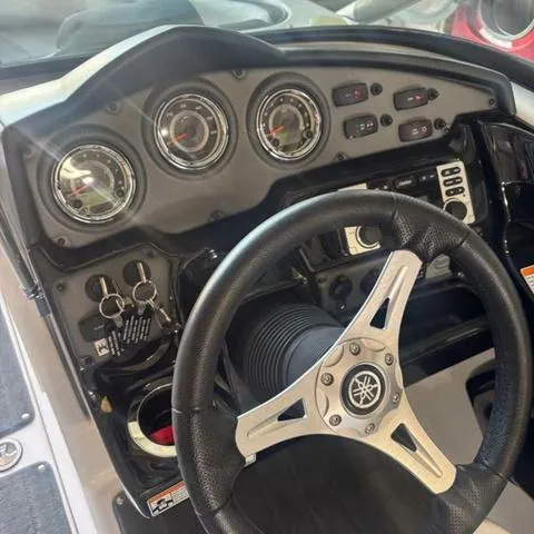 Slide: The Image of Yamaha 212X 2015 - 10