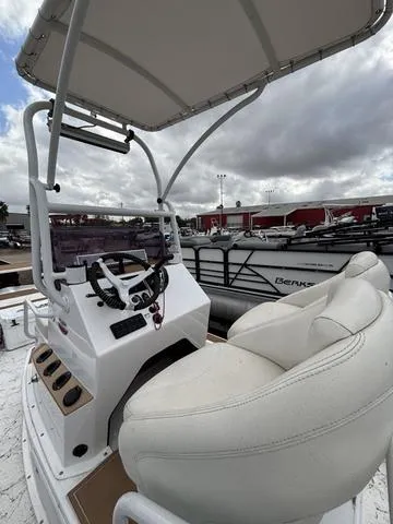 Slide: The Image of Majek 25 ILLUSION 2022 - 6