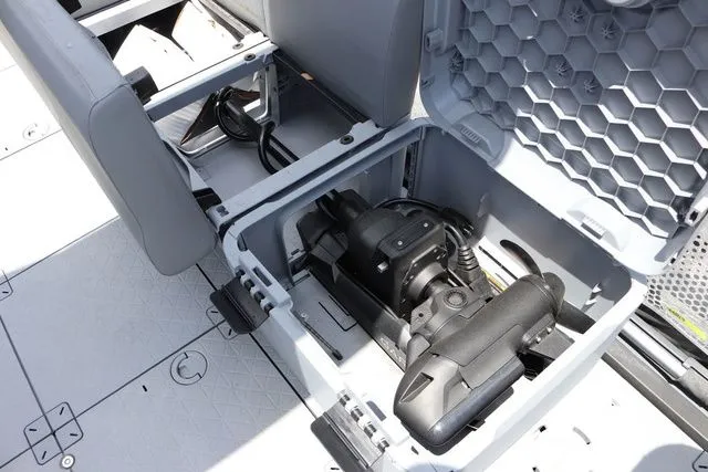 Slide: The Image of Sea-Doo Switch Fish 18 2025 - 14