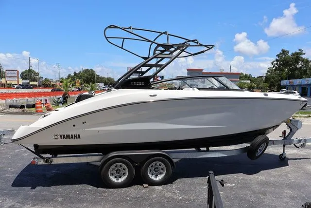 Slide: The Image of Yamaha 252SE-MIST GRAY-GALVANIZED 2025 - 7