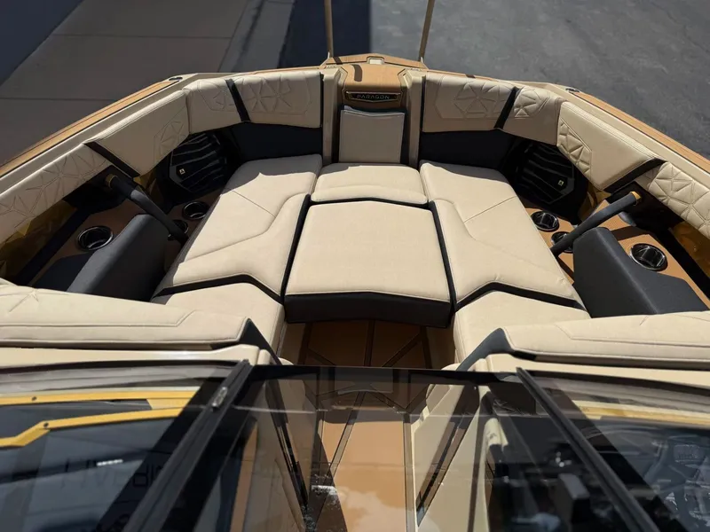 Slide: The Image of Nautique Paragon G23 2026 - 13