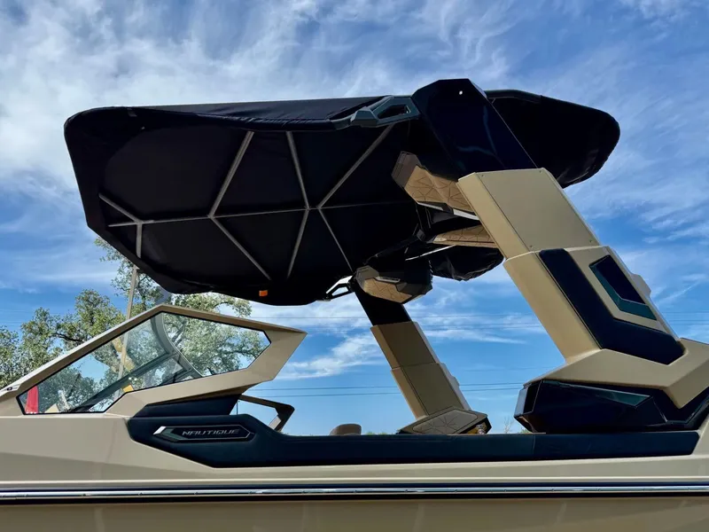 Slide: The Image of Nautique Paragon G23 2026 - 20