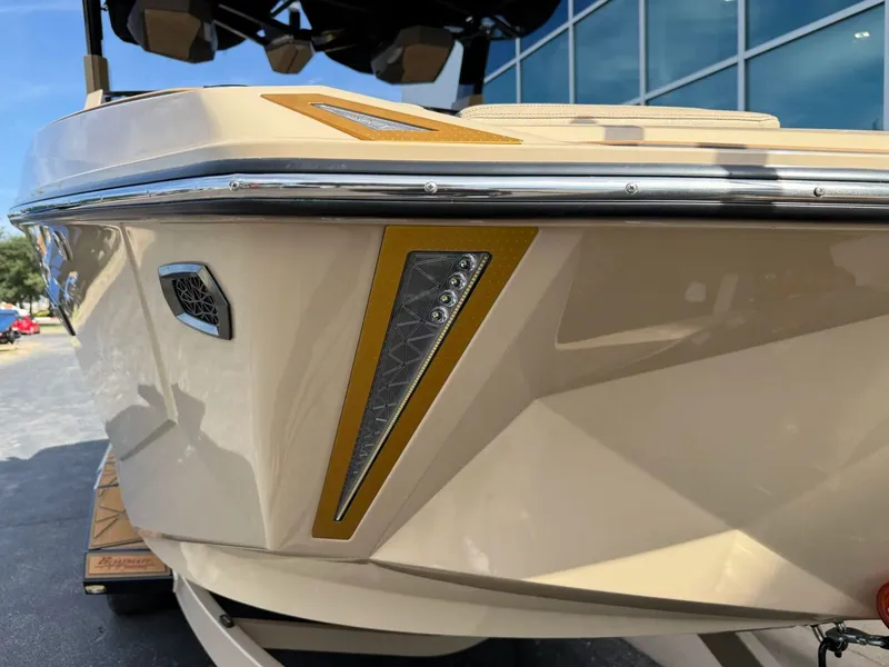 Slide: The Image of Nautique Paragon G23 2026 - 21