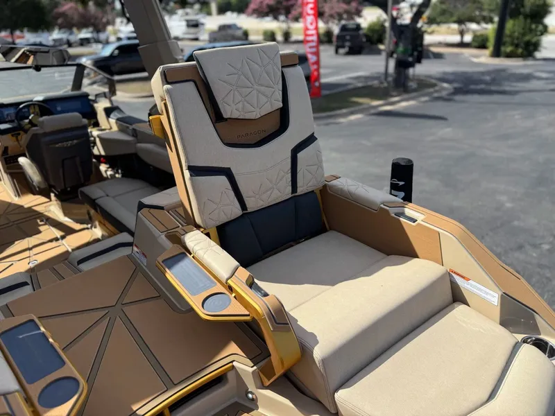 Slide: The Image of Nautique Paragon G23 2026 - 9