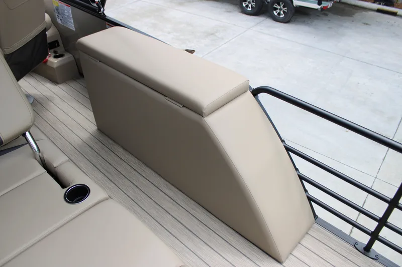 Slide: The Image of Beige seating area on 2025 Starcraft SLS-3 Q DH boat deck. - 22