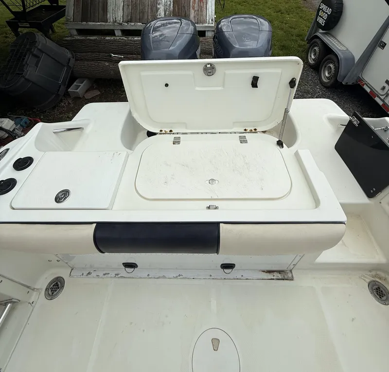 Slide: The Image of 2002 Hydra-Sports 2390 CC Vector boat interior with open storage compartment. - 8