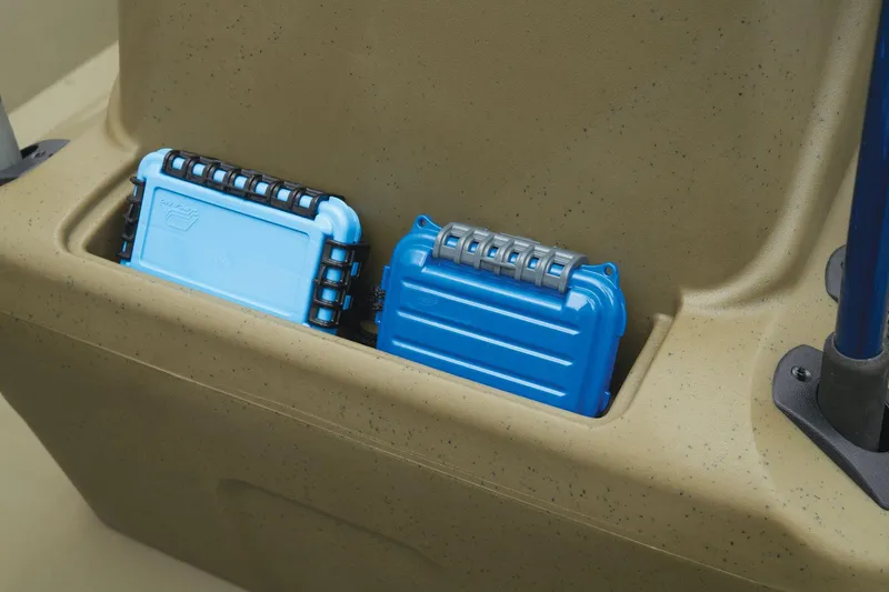 Slide: The Image of Tracker Grizzly 2072 CC Sportsman 2024 - 25