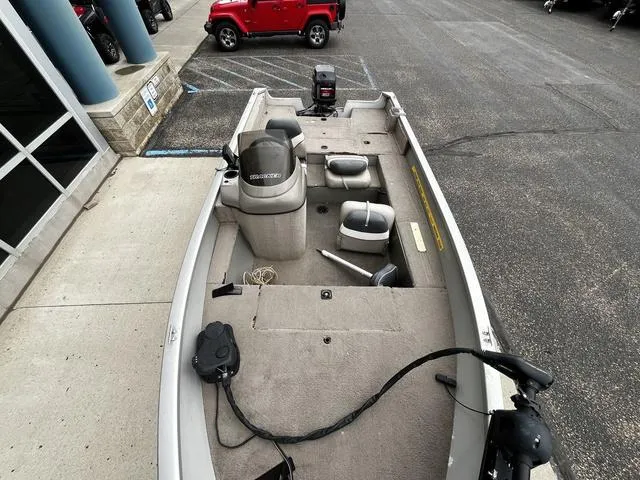 Slide: The Image of Tracker Pro Angler V16 2003 - 15